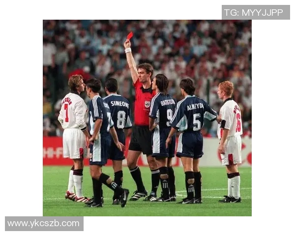 老足球明星帅哥们的魅力瞬间回顾与经典时刻分享 老足球明星帅哥们的魅力瞬间回顾与经典时刻分享